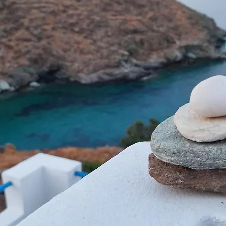 Liotrivi Blue 3 * Kythnos